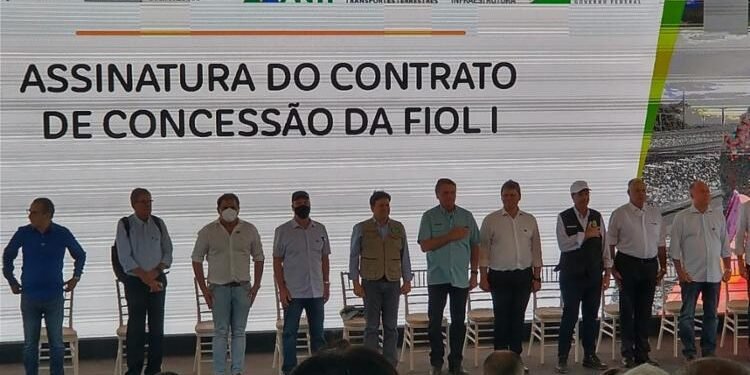 Com presença de Bolsonaro, Fiol 1 é concedida à Bamin