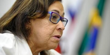 Lídice comemora concessão da Fiol 1 e critica Bolsonaro: “não passa de um engenheiro de obras prontas”