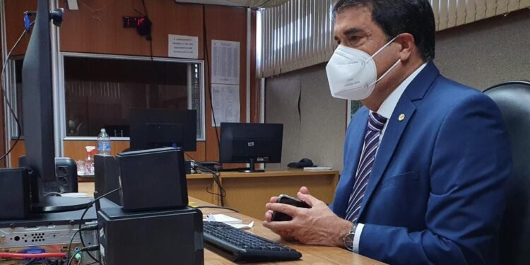 Angelo Almeida propõe dispensa de certidões de adimplência para municípios com até 50 mil habitantes