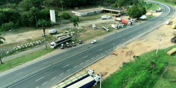 Após novo apelo do governo, caminhoneiros bolsonaristas começam a liberar rodovias