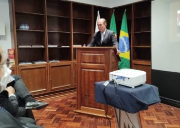 Em Portugal, governo baiano firma memorando de entendimentos com Associação Empresarial de Santarém