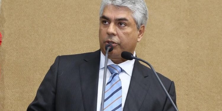 Convertido ao bolsonarismo, ex-aliado Robinho chama governo de Rui de ‘interino’