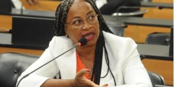 Olívia advoga piso nacional para fisioterapeutas e terapeutas ocupacionais