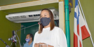 Vereadora quer João Gualberto na chapa de neto 