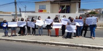 Professores concursados buscam apoio da Câmara de Aracatu para que sejam convocados