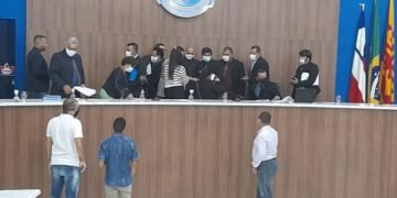 Brumado: Presidente da Câmara passa mal durante sessão legislativa