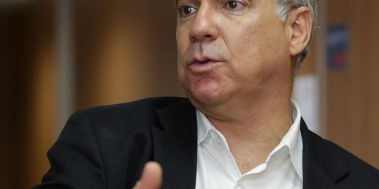 Zé Neto rebate ACM Neto: ‘Armar a população não é um ato de coragem, é covardia’