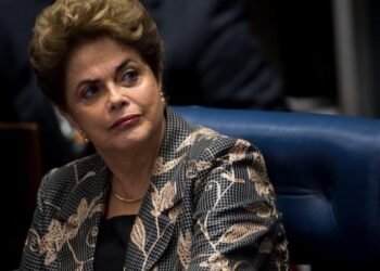 Mentiras de Ciro Gomes são formas de reagir à “baixa aprovação popular”, diz Dilma