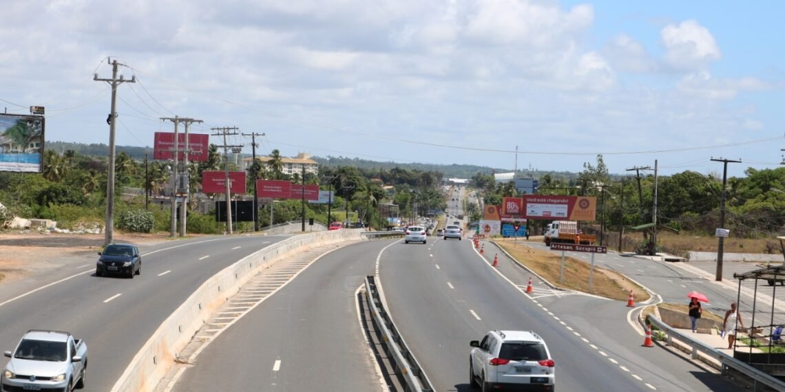 Mais de 184 mil veículos devem circular na BA-099 no feriado de Finados