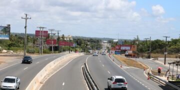 Mais de 184 mil veículos devem circular na BA-099 no feriado de Finados