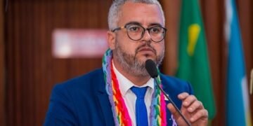 Madre de Deus: Vereador vira vítima de fake news e memes vexatórios após apontar irregularidades na gestão do prefeito