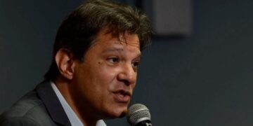 Haddad diz que PT não é de esquerda e credita fracasso econômico do partido à Dilma