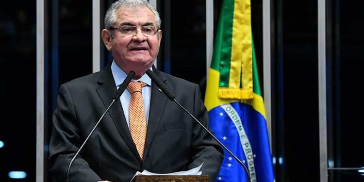 Coronel quer retirar tributo sobre dividendos do texto da reforma do imposto de renda