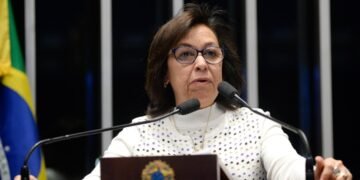 Ciro “agiu mal”, diz Lídice sobre ataque a Dilma