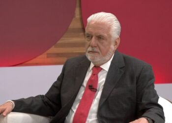 Wagner nega racha na base e provoca Neto: Do lado de lá só quem cresce é o dono do grupo