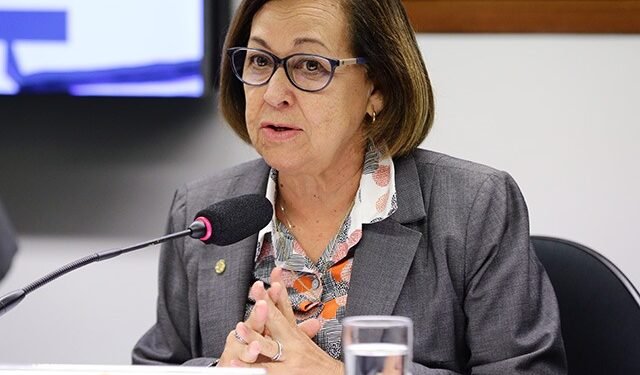 Lídice vota contra PEC dos Precatórios aprovada em 1° turno na Câmara: ‘Luta continua’