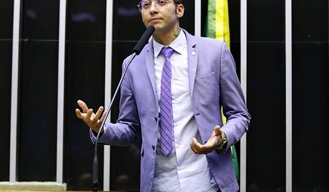 ‘Vai ter para os ricos e não para os pobres’, diz Kannário sobre Carnaval em Salvador