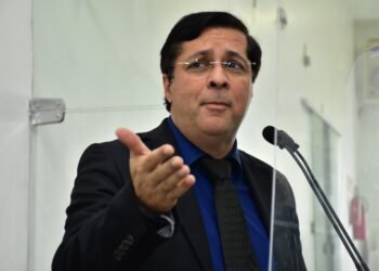 “Me arrependo de ter votado naquele cachorro”, diz presidente da Câmara a Colbert Martins