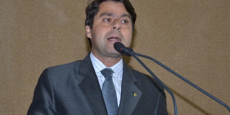 Paulo Câmara busca provocar Rui em live com presidente da CPI da Covid no RN