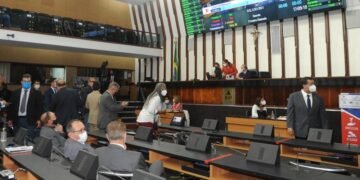 Deputados assinam requerimento para instalar CPI da Coelba