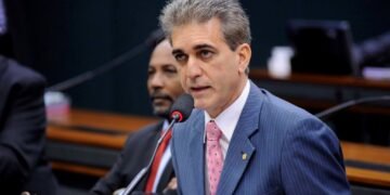 Robinson Almeida reverencia memória de Carlos Marighella no Dia Estadual de Combate a Tortura