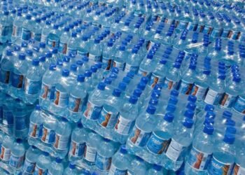 Prefeitura compra R$ 58 mil de água mineral para Secretaria do município