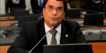 Deputado Angelo Almeida apresenta moção de solidariedade a radialista de Itabela