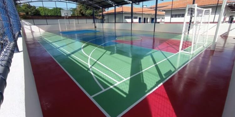 Escola é inaugurada em Barra do Pojuca e obras em rodovias são autorizadas