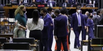 Veja como votaram os deputados baianos na PEC dos Precatórios