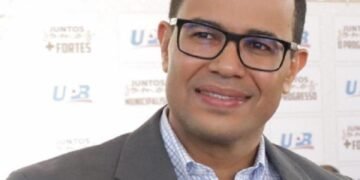 TCM pune ex-prefeito de Araci por irregularidades em empréstimos consignados