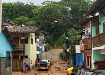 Prefeitura de Itacaré suspende aulas após fortes chuvas