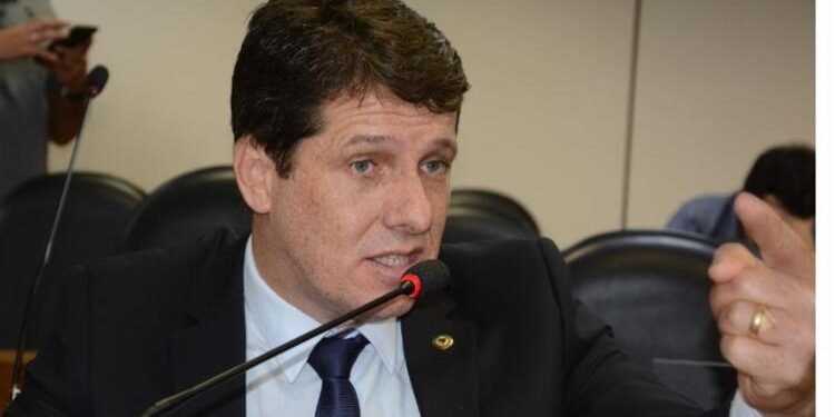 Após dizer que recuperou estradas, Zé Cocá é desafiado por vereador. “Visto saia e renuncio caso ele comprove”