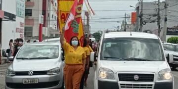 Professores fazem paralisação por melhores condições de trabalho em Feira de Santana