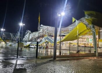 Temporal causa alagamento, queda de energia e outros prejuízos em Eunápolis, no extremo sul da Bahia