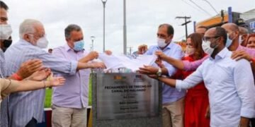 Ilhéus: Prefeito Mário Alexandre entrega trecho do canal