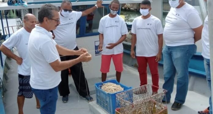 Curso de tecnologia de pesca movimenta Terminal de Salvador