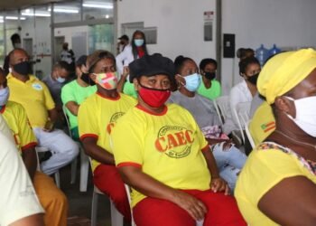 Governo entrega 80 toneladas de alimentos para trabalhadores vulneráveis