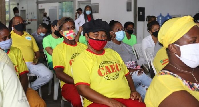 Governo entrega 80 toneladas de alimentos para trabalhadores vulneráveis