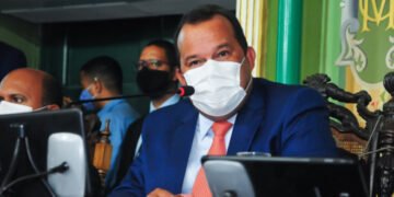 Geraldo Júnior convida Elinaldo Araújo a se filiar ao MDB