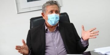 ‘Maior liderança política popular da Bahia’, diz Caetano sobre Rui após pesquisa