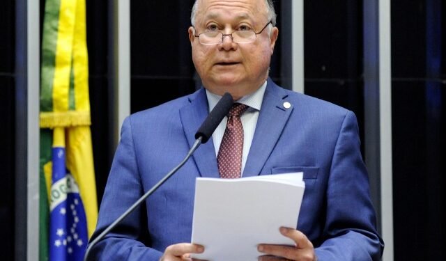 Paulo Azi convoca reunião para votar processos contra Ricardo Barros e Luís Miranda