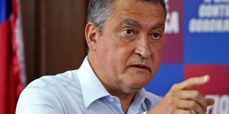 Após apoio de aliados a PEC, Rui critica “deputados traíras”