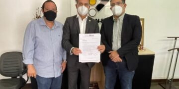 Eduardo Salles faz indicação ao governador para Carteira de Habilitação gratuita a pessoas carentes