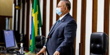 Minuto de silêncio marca primeira sessão da Assembleia Legislativa após morte do deputado João Isidório