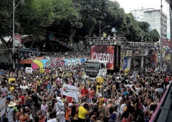 Presidente do Comcar diz que não quer Carnaval a todo custo, mas que precisa de planejamento
