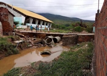 Chuva faz quatro cidades decretarem situação de emergência na Bahia