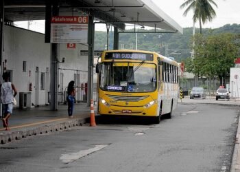 Parada de ônibus é alterada no terminal da Rodoviária; veja mudanças