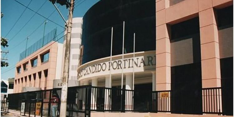 Colégio Portinari proíbe renovação de matrícula de alunos envolvidos em caso de racismo