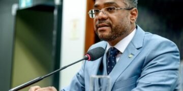 Deputado baiano representa o Brasil em seminário internacional dos países de Língua Portuguesa