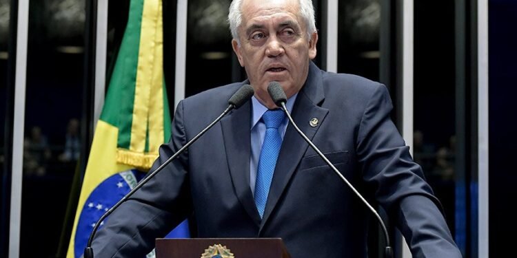 Otto defende redução do preço dos combustíveis